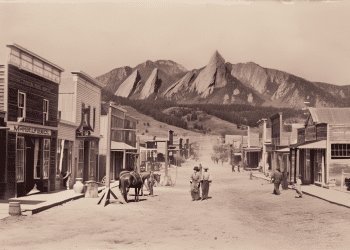 Retro Boulder Main Street